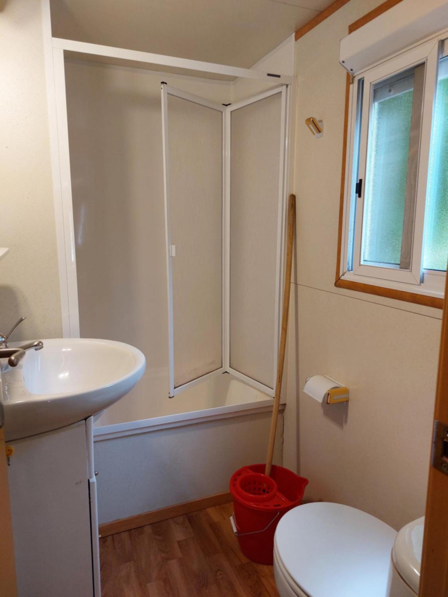 Camping L'Enclave Mobil-Home Estavar ภายนอก รูปภาพ