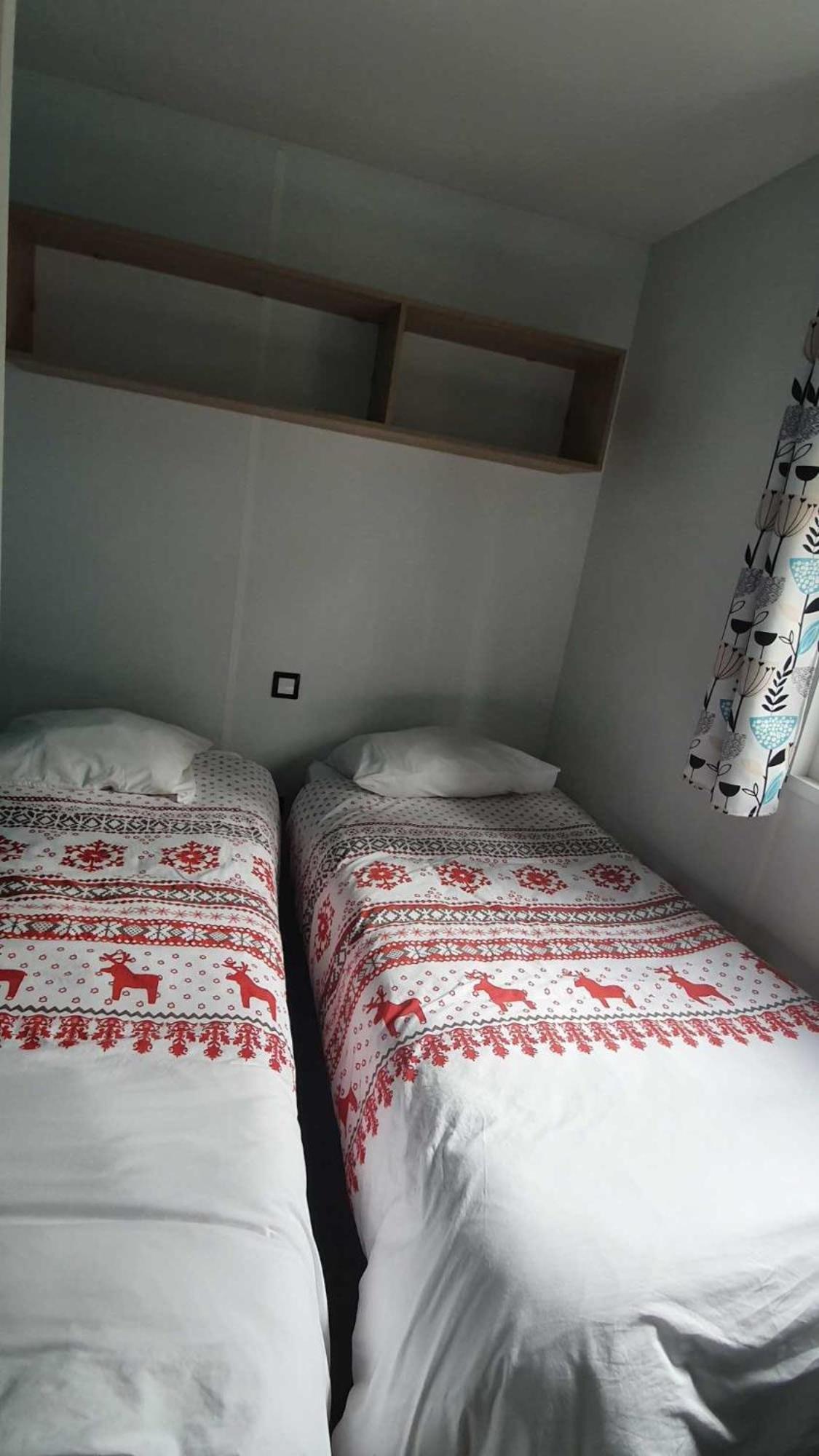 Camping L'Enclave Mobil-Home Estavar ภายนอก รูปภาพ
