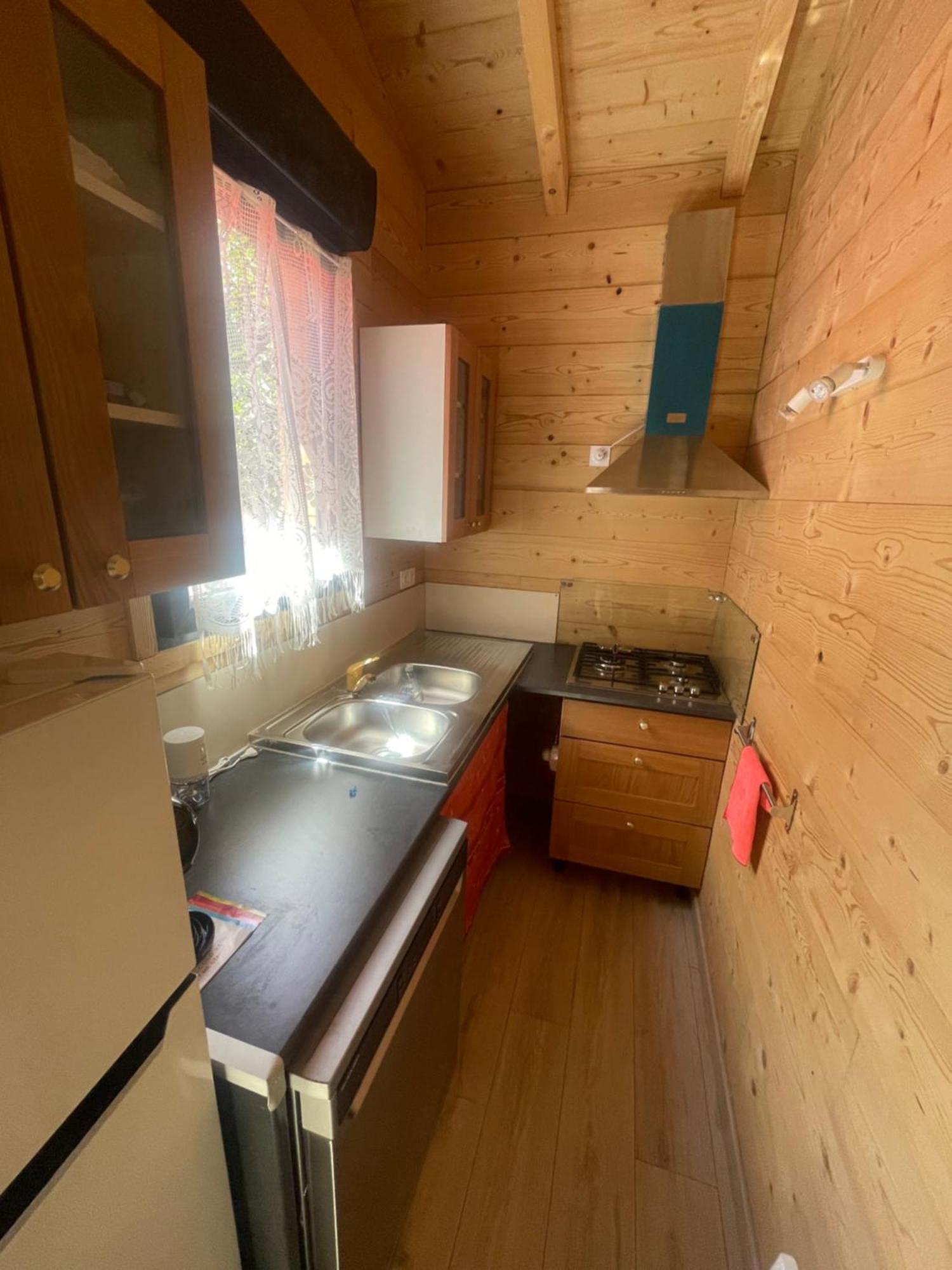 Camping L'Enclave Mobil-Home Estavar ภายนอก รูปภาพ