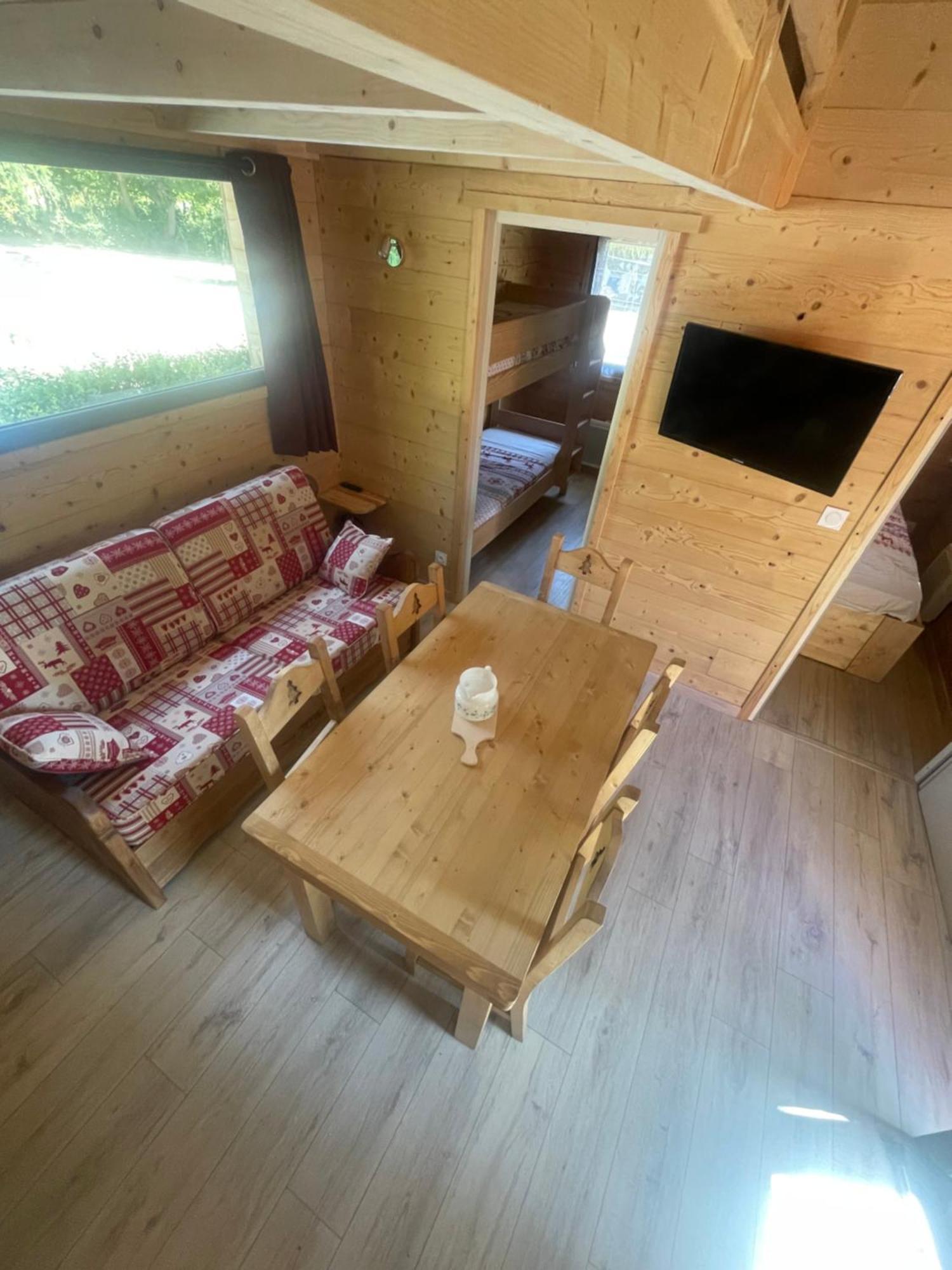 Camping L'Enclave Mobil-Home Estavar ภายนอก รูปภาพ