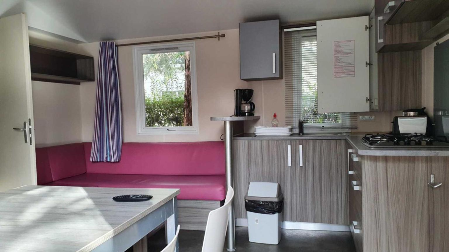 Camping L'Enclave Mobil-Home Estavar ภายนอก รูปภาพ