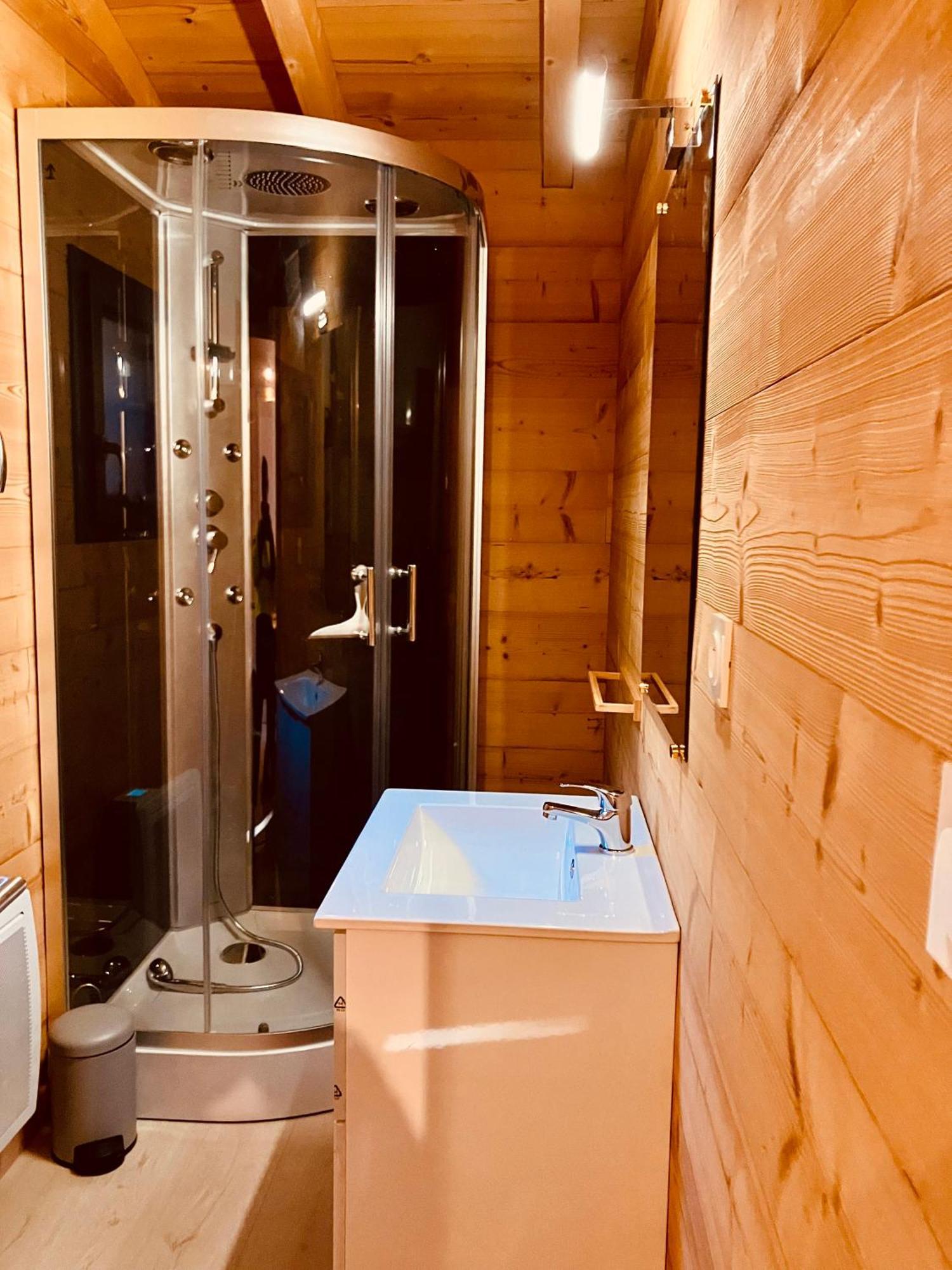 Camping L'Enclave Mobil-Home Estavar ภายนอก รูปภาพ