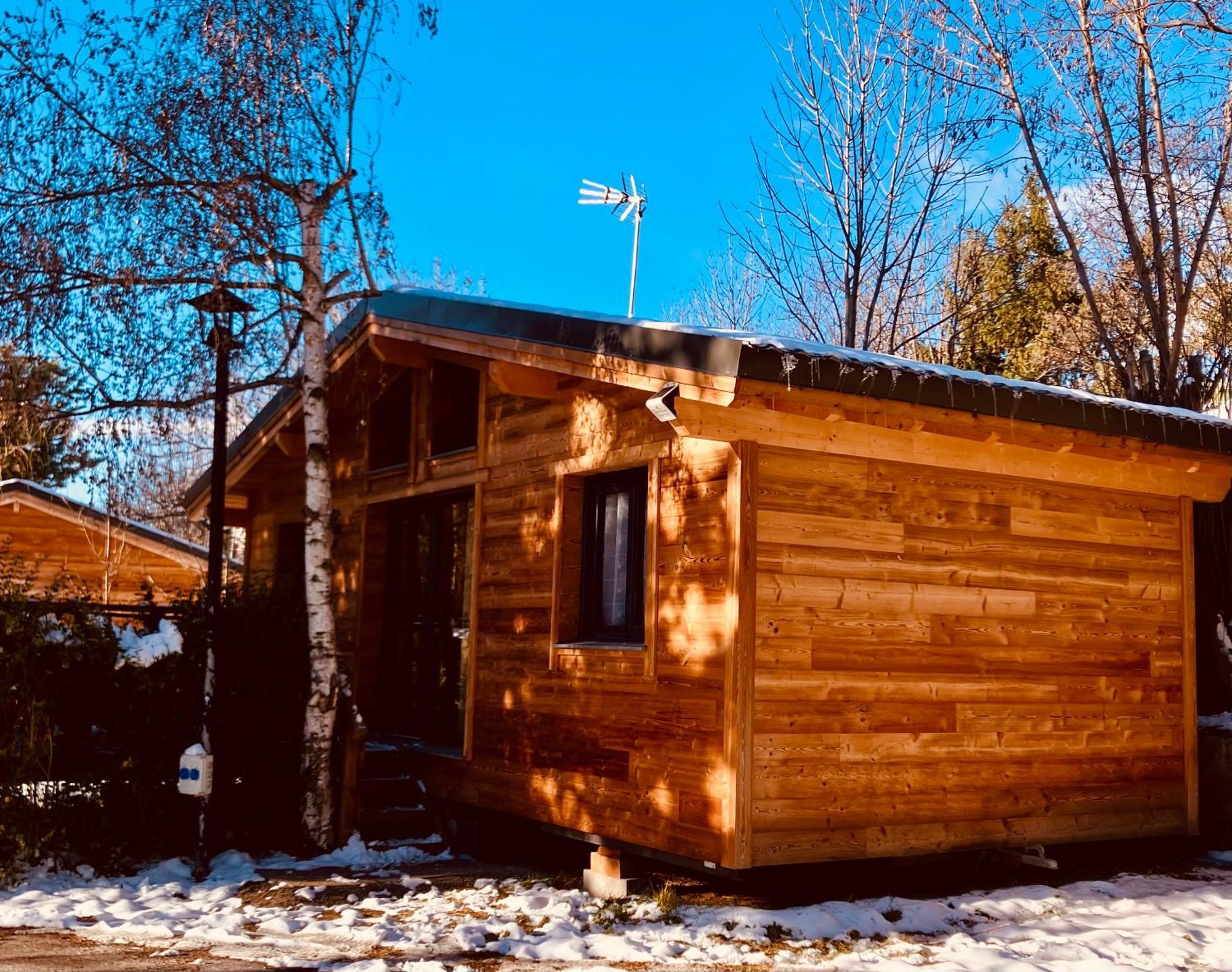 Camping L'Enclave Mobil-Home Estavar ภายนอก รูปภาพ